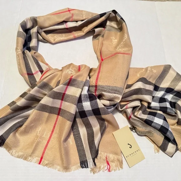 Burberry Women's Classic Nova Check Cashmere Scarf NWT - Picture 1 of 5